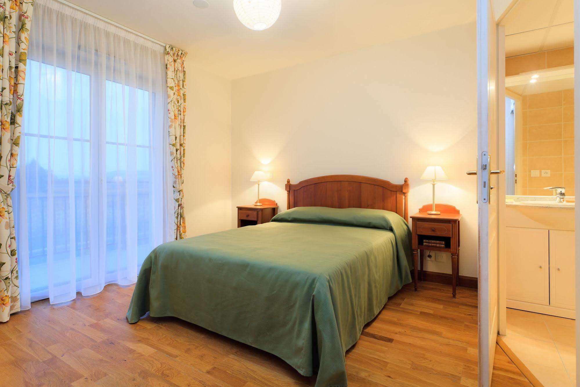 Medicis Home Dijon Les Petites Roches Eksteriør billede